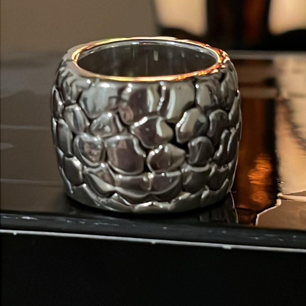 Silver band ring